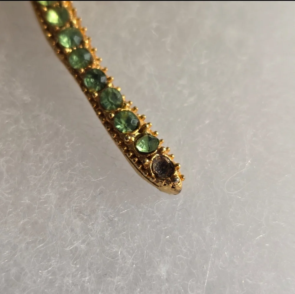 Vintage dragonfly brooch green rhinestones gold tone pin insect bug damselfly